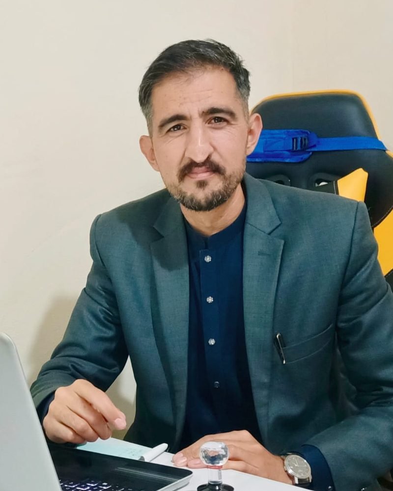 Software Engineer Abbas Khan, Principal
